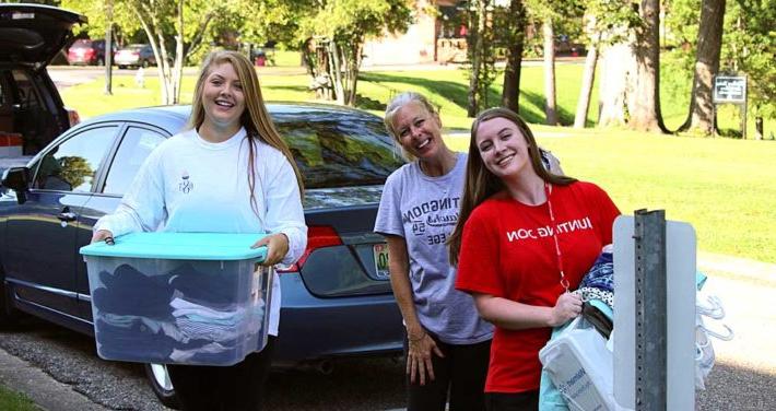 mother and daughters moving in